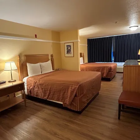 Marina Inn des Moines / SeaTac