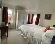 St Anne's B&B - parking