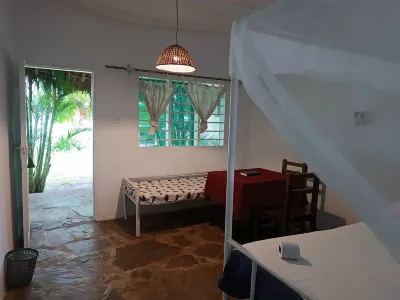 Travellers Inn Resort Malindi Отели в г. 