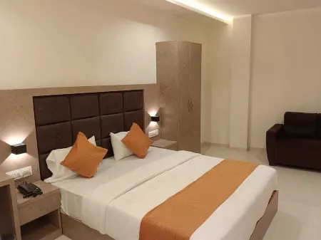 Hotel Metro Inn Отели рядом с достопримечательностью «Мандапешвар Кейвс»