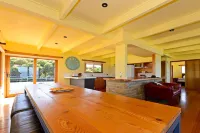 Cloudy Bay Villa