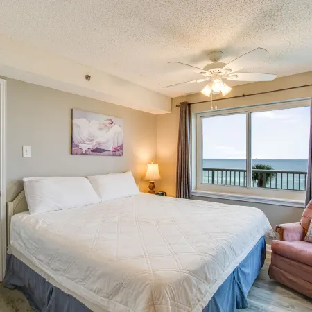 Tradewinds Condos by Hosteeva