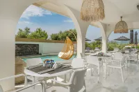 Nikon Boutique Hotel - Bãi biển