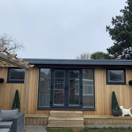 Lodge , Air Con , Free Parking , Mini Bar