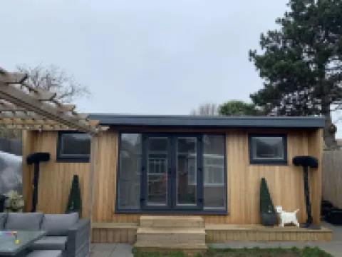 Lodge , Air Con , Free Parking , Mini Bar