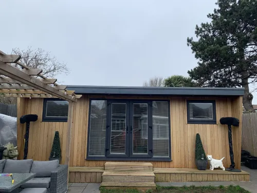 Lodge , Air Con , Free Parking , Mini Bar - parking