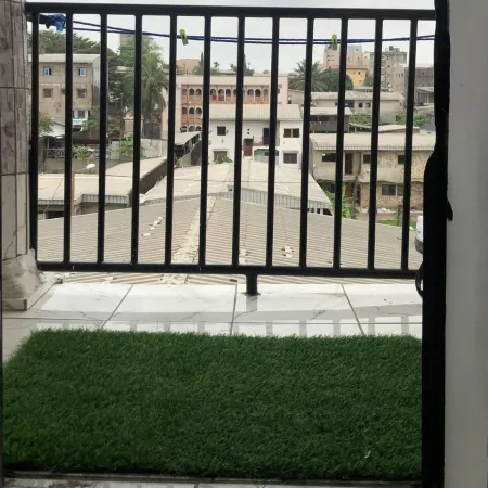 1 Bed Studio Sleeps 2 - Secure Parking Central