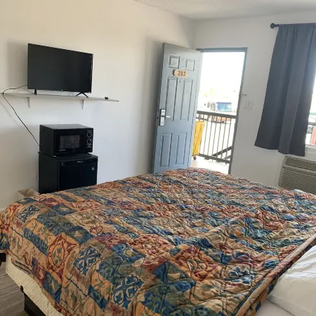 Almara Inn