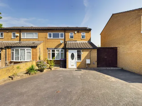 Tranquil Telford Retreat - 3 Bedroom House - parking