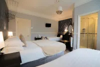 Maison Dieu Guest House