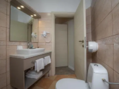 แอนทิกาเกสต์เฮาส์ โรงแรมในโคเตอร์