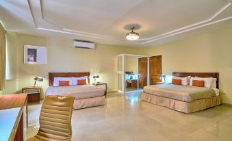 Hotel Libertad at Historic Main Street