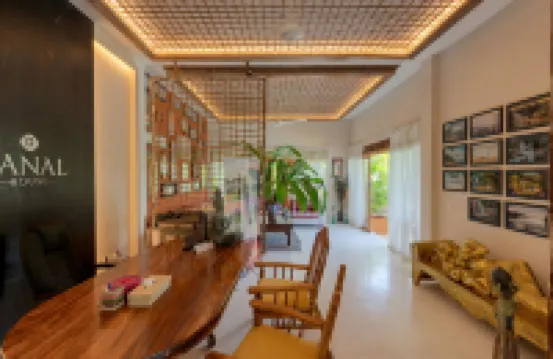 DCanal House