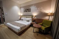 King's Kraft the Park Executive Hotel