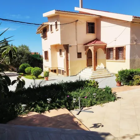 Villa l'Orangeraie, Wilaya de Tlemcen Отели в г. Тлемсен