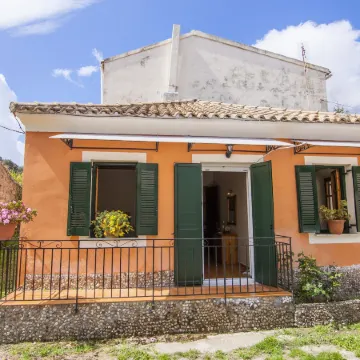 Old Barber Shop by Konnect, 1,2km from Dassia Beach