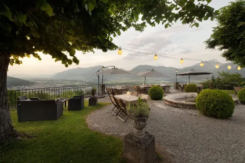 Au Vieux Manoir Hotels in Monthey