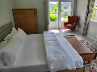 Soleil Sea Renity Hotels in Сент-Еннс-Бей