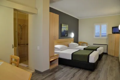 Road Lodge Southgate Hotels in Pimville