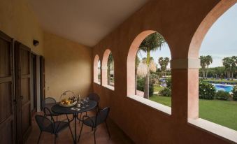 Tranquil Lantana Resort Hotel & Apartments 1 Bedroom Room Apartment Sleeps 5