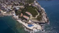 Radisson Resort Ruza Vjetrova Hotels near Underwater Tunnel In The Rocks