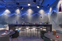 Moxy Edinburgh Airport Hotels in Ratho