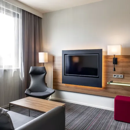 Moxy Edinburgh Airport