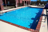 Hampton Inn & Suites Grenada - Pools