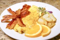 Embassy Suites by Hilton San Juan Hotel & Casino - breakfast