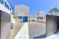 Pax House 2 Hotels in Vrh