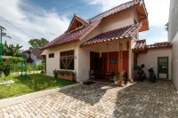 Belgareti Modern Ethnic House Cipanas Puncak