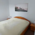 Small garden apartment by the sea Hôtels à : Westerdeichstrich