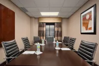 Hampton Inn & Suites Detroit/Airport-Romulus