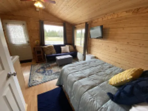 Cute & Cozy Cabin @ Moose Tracks Lodging