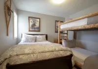 Cozy Ground Level Condo with Wood-Burning Stove - Charming Mountain Retreat