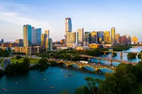 Charming Studio Cottage with Cozy Deck - Inviting Peaceful Getaway