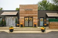 Escape WithInn-Relaxation Centrally Located to Beaches and Walkable Restaurants