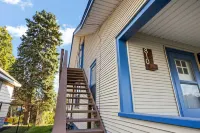 Cozy Space with Den for Relaxation - Tranquil Charming Haven Hotels in Peoria Heights