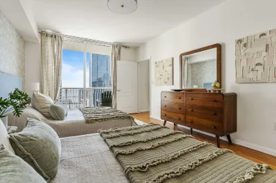 Ocean-view Haven - Central, Free Parking & WiFi Hotels in Key Biscayne