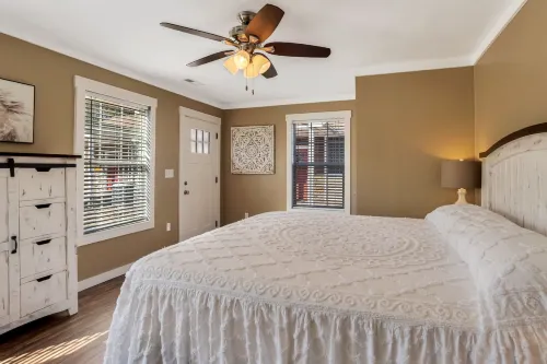 Private Entrance and Fully Equipped Kitchen - Stylish Haven