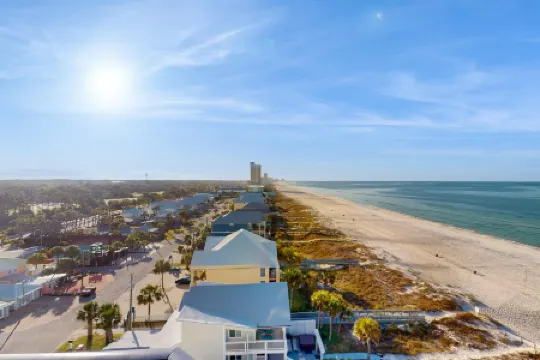 10th-floor, Gulf-front condo with pools, tennis, views, & fast WiFi