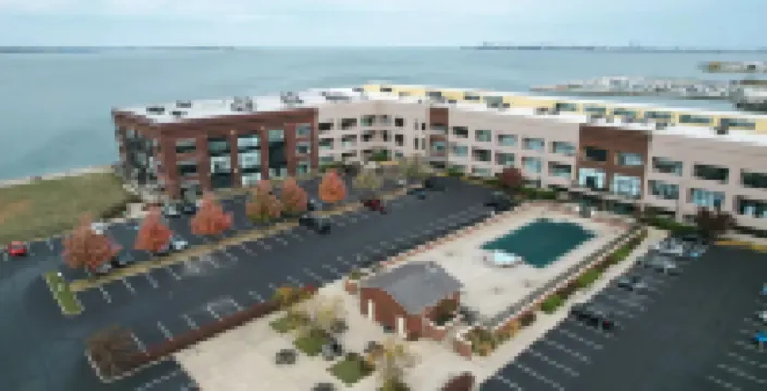 Large Balcony and Access to Pool and Hot Tub - Gorgeous Retreat