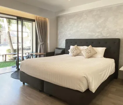 ห้องดีลักซ์ชั้นล่าง