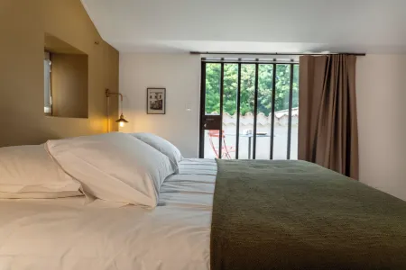 PANTOUFLE Отели в г. Крест