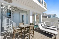 Beach House - Sugar Sands by Panhandle Getaways Hotel di Lower Grand Lagoon