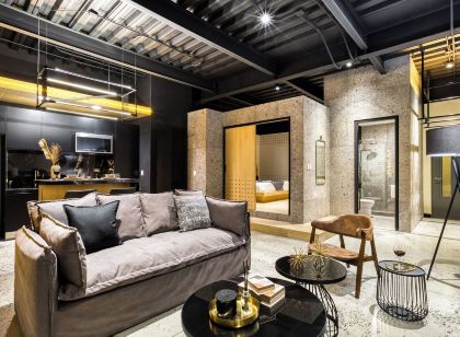 Downtown Designer Apartments by Uliv