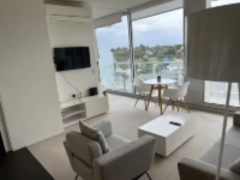 Tasha's Apartments on Warwick Hotels in Walkerville