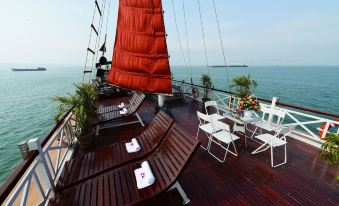 Imperial Legend Cruise Halong