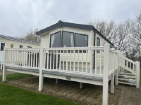Premium Location - Sleeps 6 - Caravan on the Lakes Hotels in 