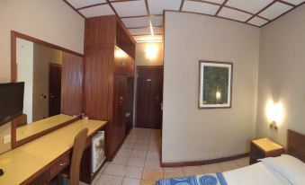 Manuela Residence